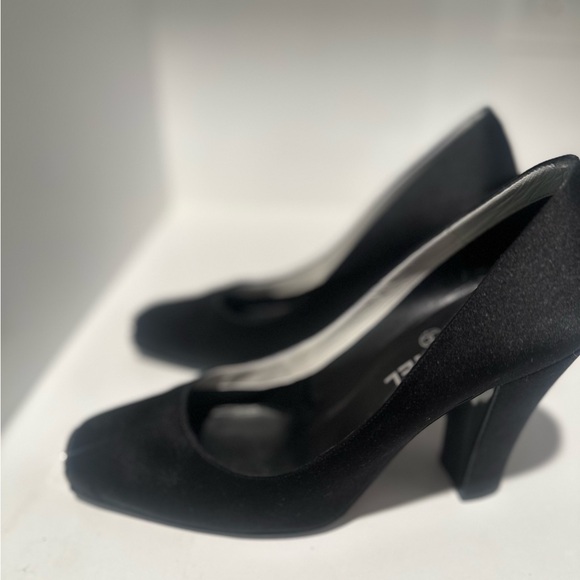 Chanel Satin Pumps - Picture 5 of 6